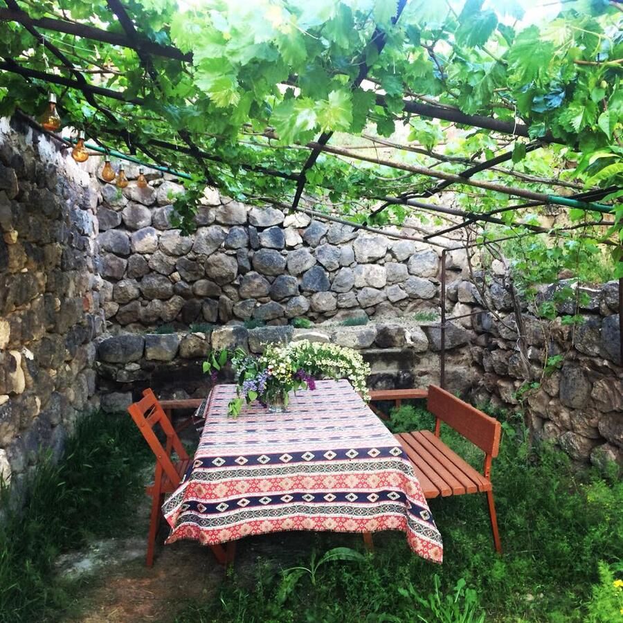 Отели типа «постель и завтрак» Noosh guesthouse Ashnak-16